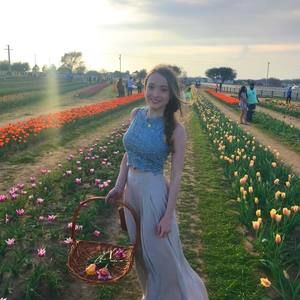 Meet your Posher, Chloe